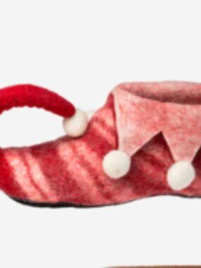 Pink & Red Felt Pom-Pom Wool Elf Slipper